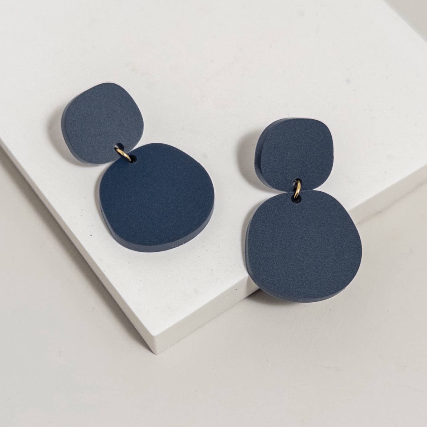 Mingled Boulder Statement Dangle Earrings - Dark Blue