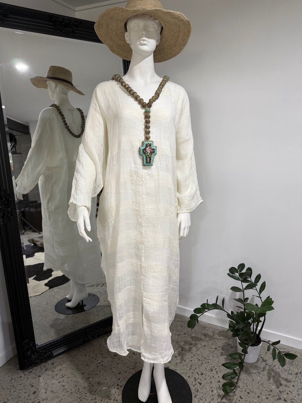 Estilo Emporio Neve Linen Dress -Tela Atena Panna