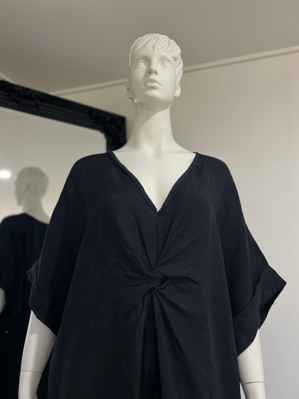 Linen Dress V-neck Knot Front Midi Made in Italy Navy