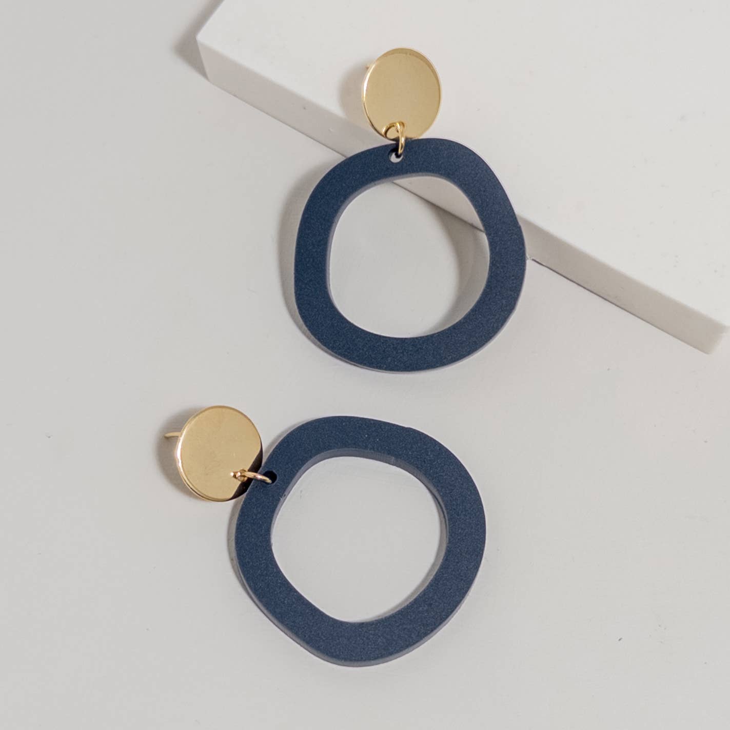 Mingled Charlie Dark Blue Dangle Earrings