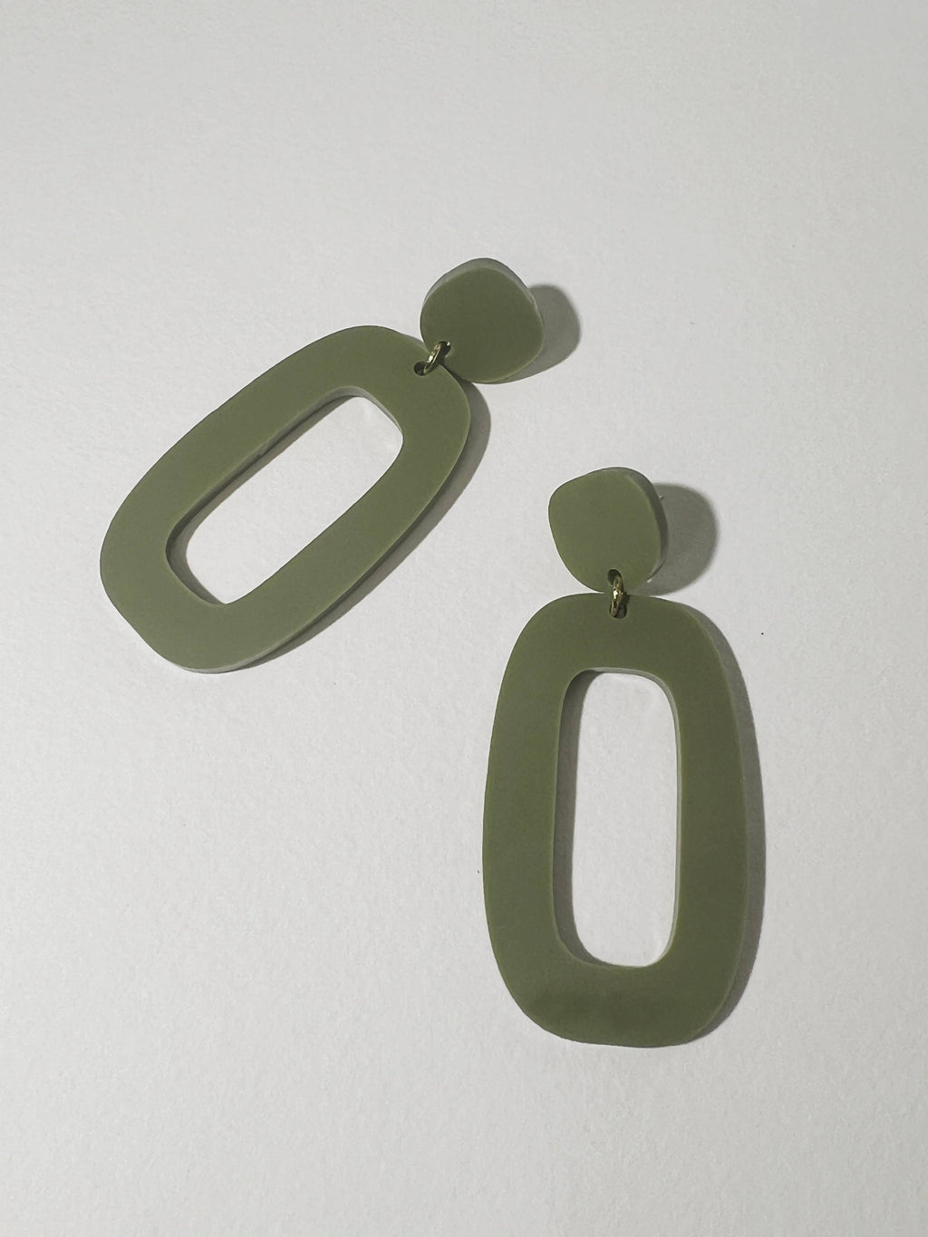 Mingled RILEY Dangle Earrings in Olive Green